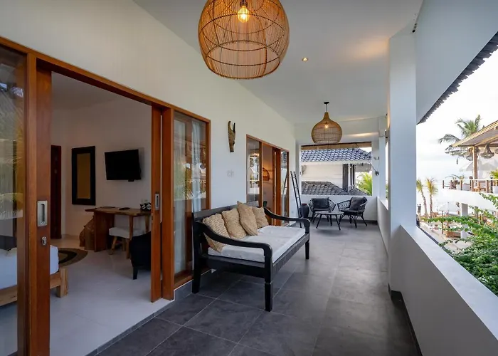 リゾート Ohana's Beachfront & Club 4*