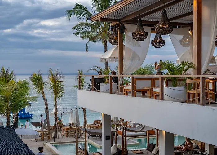 リゾート Ohana's Beachfront & Club 4*