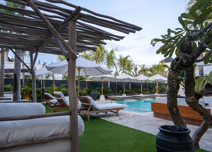リゾート Ohana's Beachfront & Club