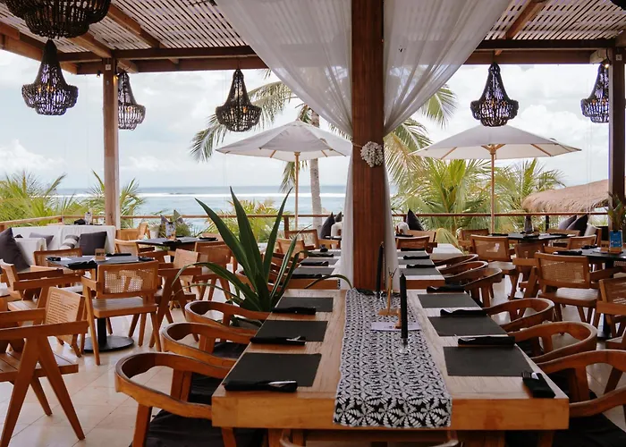Ohana's Beachfront & Club レンボンガン島