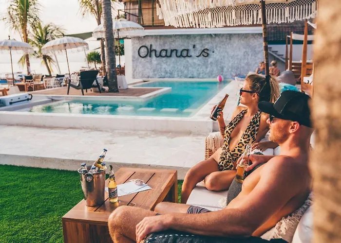 Ohana's Beachfront & Club リゾート レンボンガン島
