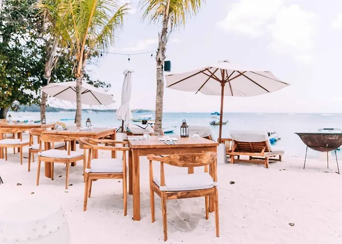 リゾート Ohana's Beachfront & Club 4*